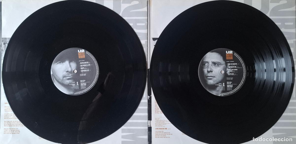 Discos de vinilo: U2 - Rattle And Hum, doble LP. - Foto 4