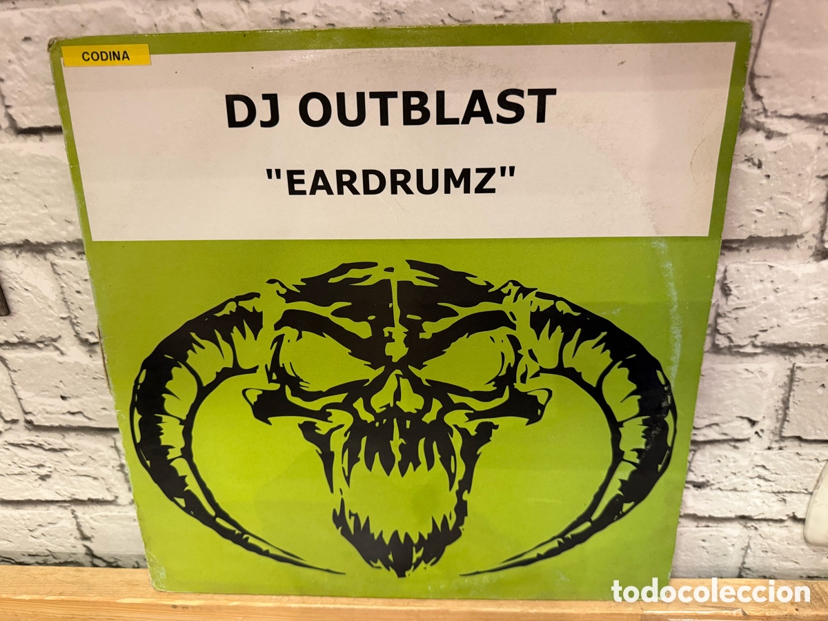 Discos de vinilo: DJ Outblast &lrm;&ndash; Eardrumz. Maxi vinilo 2001. Hardcore. Buen estado