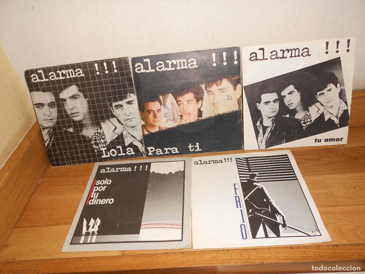 Discos de vinilo: ALARMA ( Manolo Tena ) - Lote 5 Singles / LOLA / FRIO / PARA TI / TU AMOR / SOLO POR TU DINERO 1&euro;y+