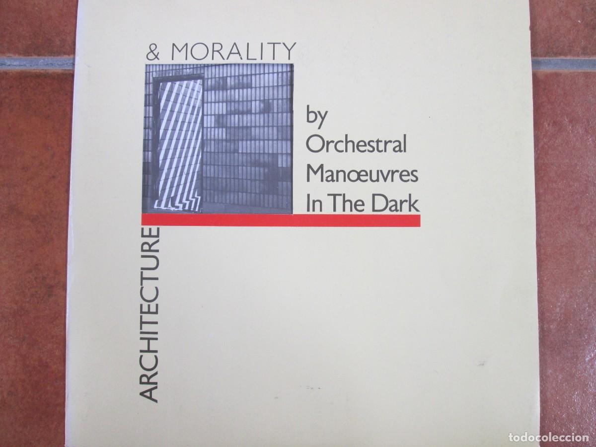 Discos de vinilo: ORCHESTRAL MANOEUVRES IN THE DARK - Architecture & Morality. LP ed espa&ntilde;ola 12&rdquo; 1981. Insert. VG+/NM