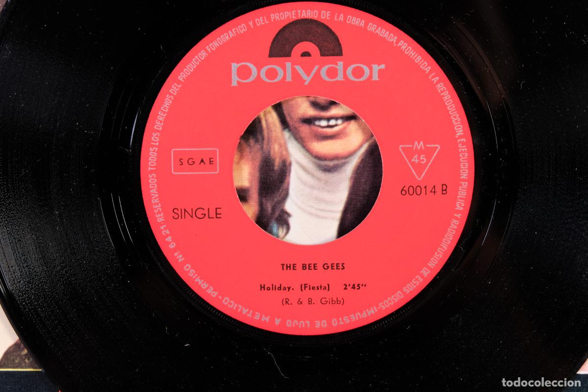 Discos de vinilo: DISCO VINILO SINGLE - THE BEE GEES, WORLD HOLIDAY - Foto 4