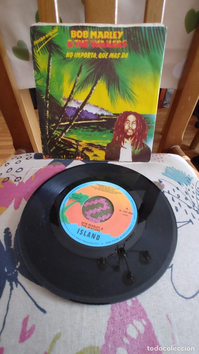 Discos de vinilo: BOB MARLEY & THE WAILERS-SINGLE NO IMPORTA QUE MAS DA
