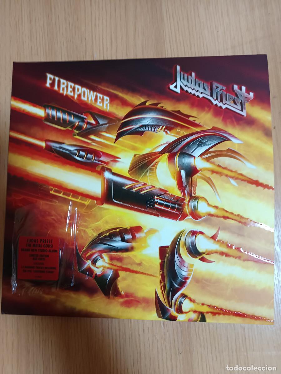 Discos de vinilo: Judas Priest - Firepower, Doble LP. Gatefold. Edici&oacute;n limitada Vinilos rojos