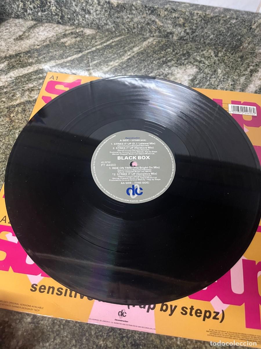 Discos de vinilo: Black Box Strike It Up (Remixed) - Foto 3