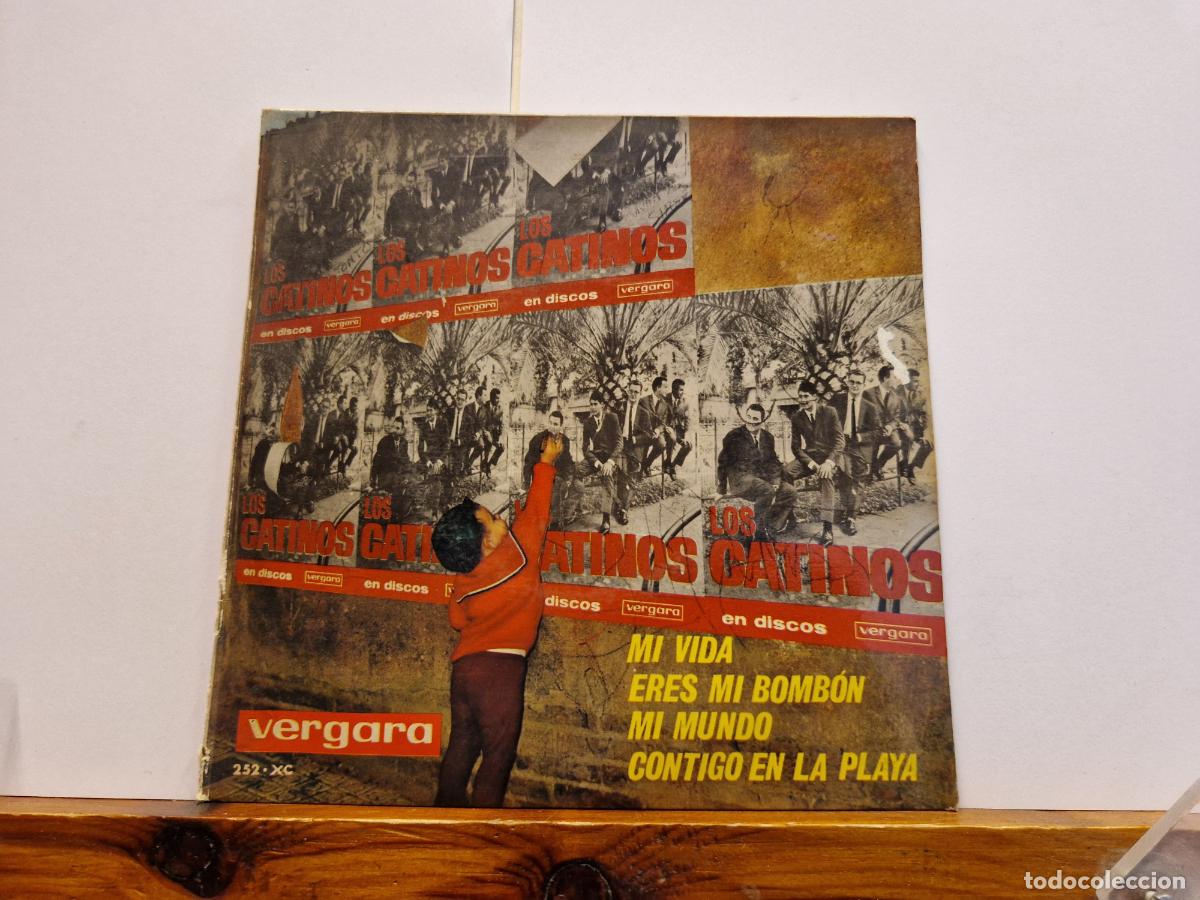 Discos de vinilo: SINGLE. LOS CATINOS. MI VIDA. ERES MI BOMBON. MI MUNDO.