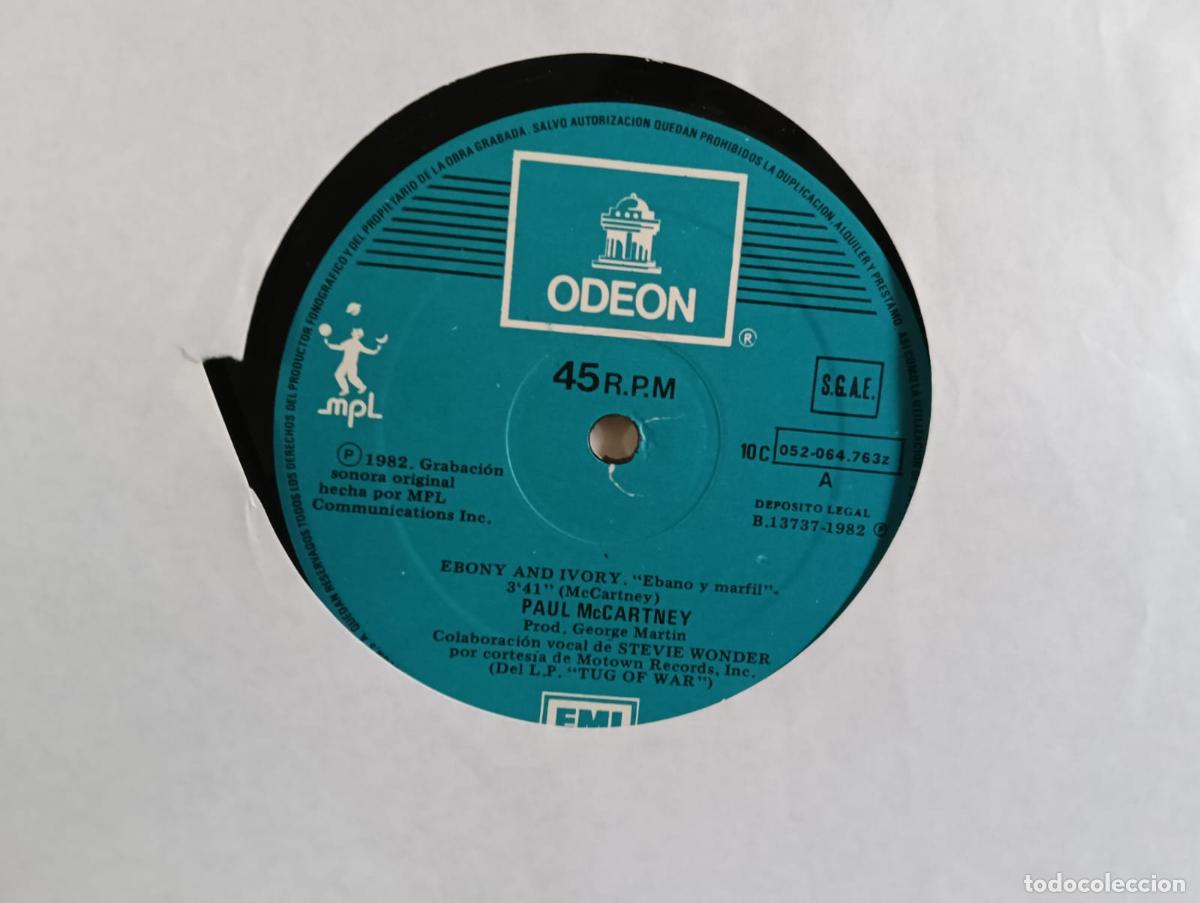 Discos de vinilo: PAUL McCARTNEY Ebony And Ivory Maxi sin portada vinilo excelente estado .Ver t&iacute;tulos y dem&aacute;s informa