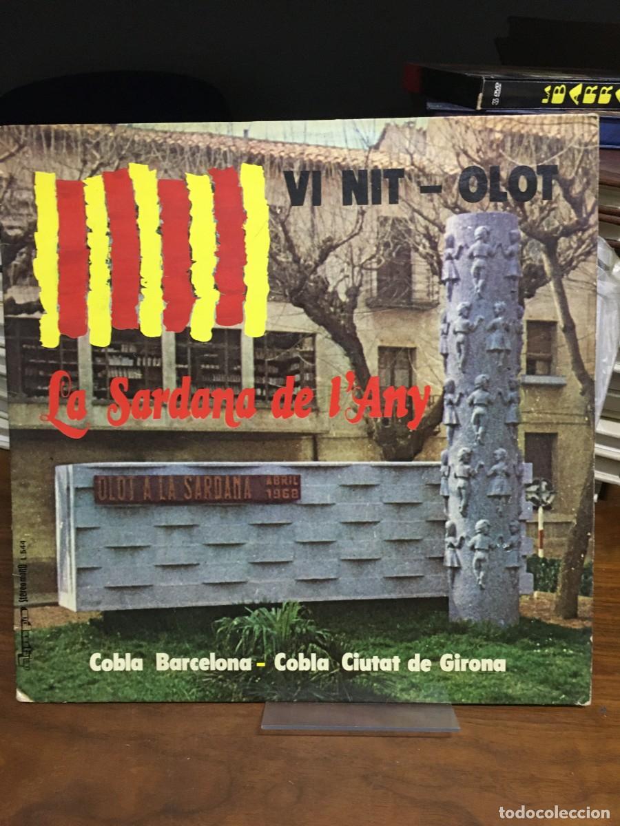 Discos de vinilo: La Sardana de l'Any (VI Nit - Olot) Cobla Barcelona / Cobla Ciutat de Girona