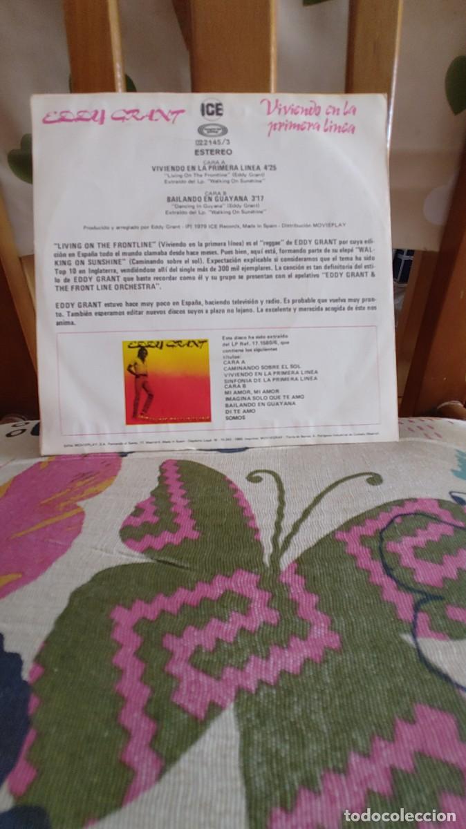 Discos de vinilo: EDDY GRANT-SINGLE VIVIENDO EN LA PRIMERA LINEA - Foto 2