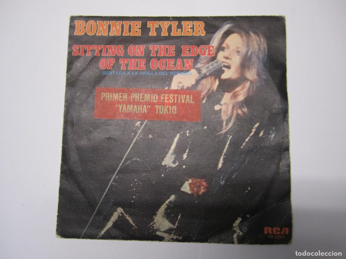 Discos de vinilo: disco vinilo single bonnie tyler sitting on the edge of the ocean