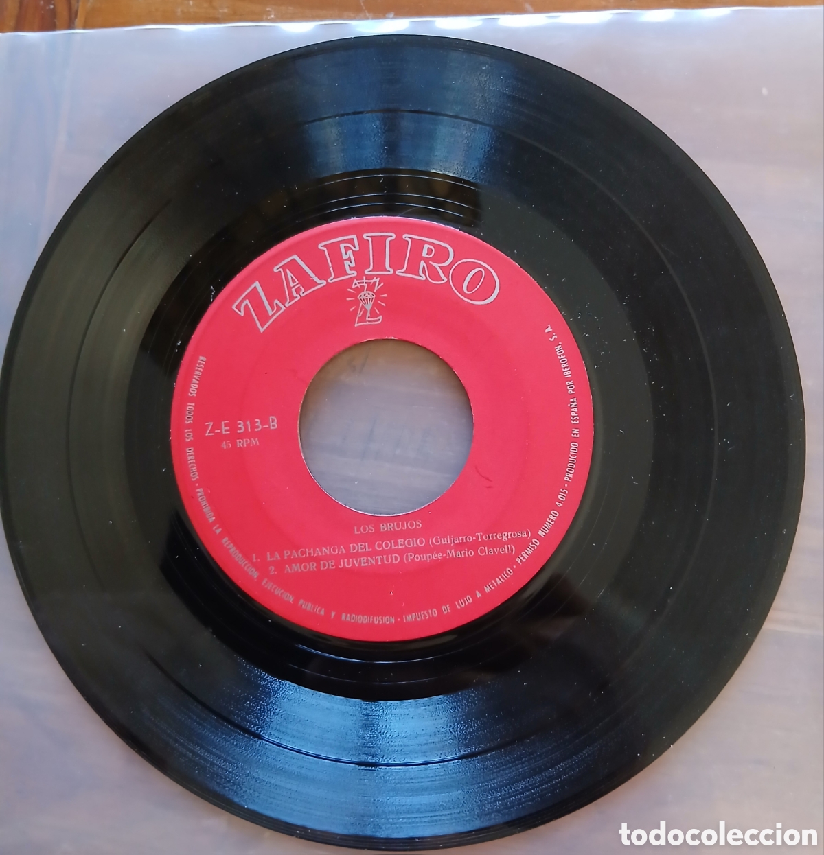 Discos de vinilo: Los brujos. Permitidme se&ntilde;orita/ la pachanga del Colegio. Zafiro 1962