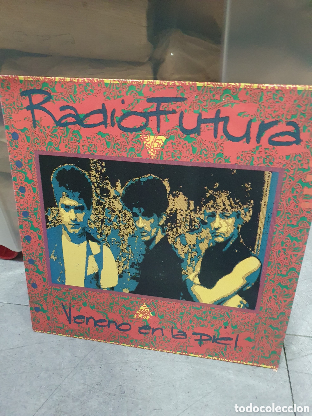 Discos de vinilo: LP. Radio Futura. Veneno en la piel.