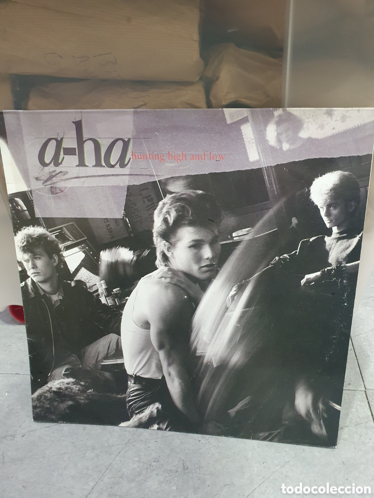 Discos de vinilo: LP. A-ha. Hunting high and low
