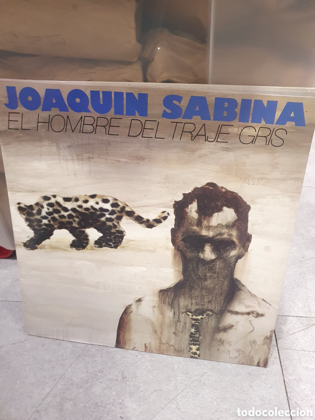 Discos de vinilo: LP. Joaqu&iacute;n Sabina. El hombre del traje gris.