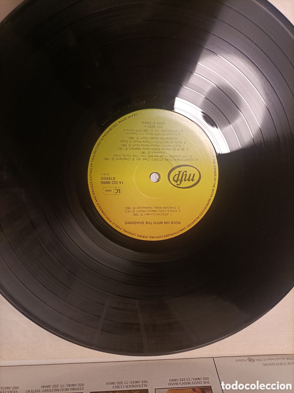 Discos de vinilo: Disco 1980,The Shadows,Rock on With - Foto 6