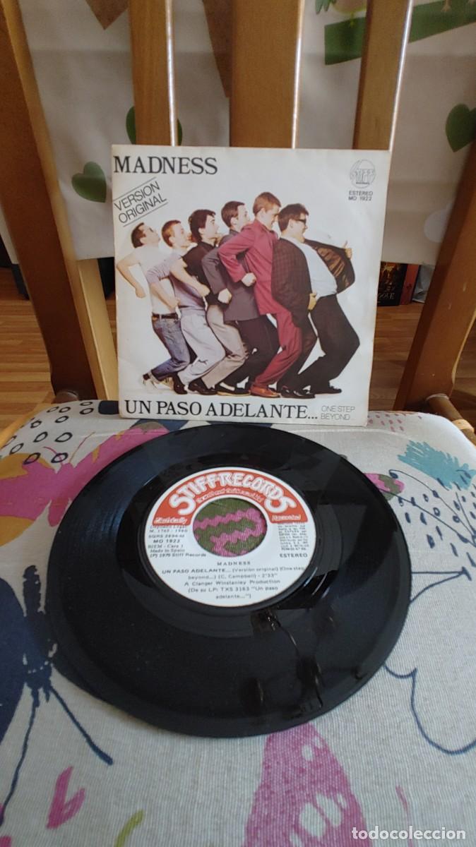 Discos de vinilo: MADNESS-SINGLE UN PASO ADELANTE