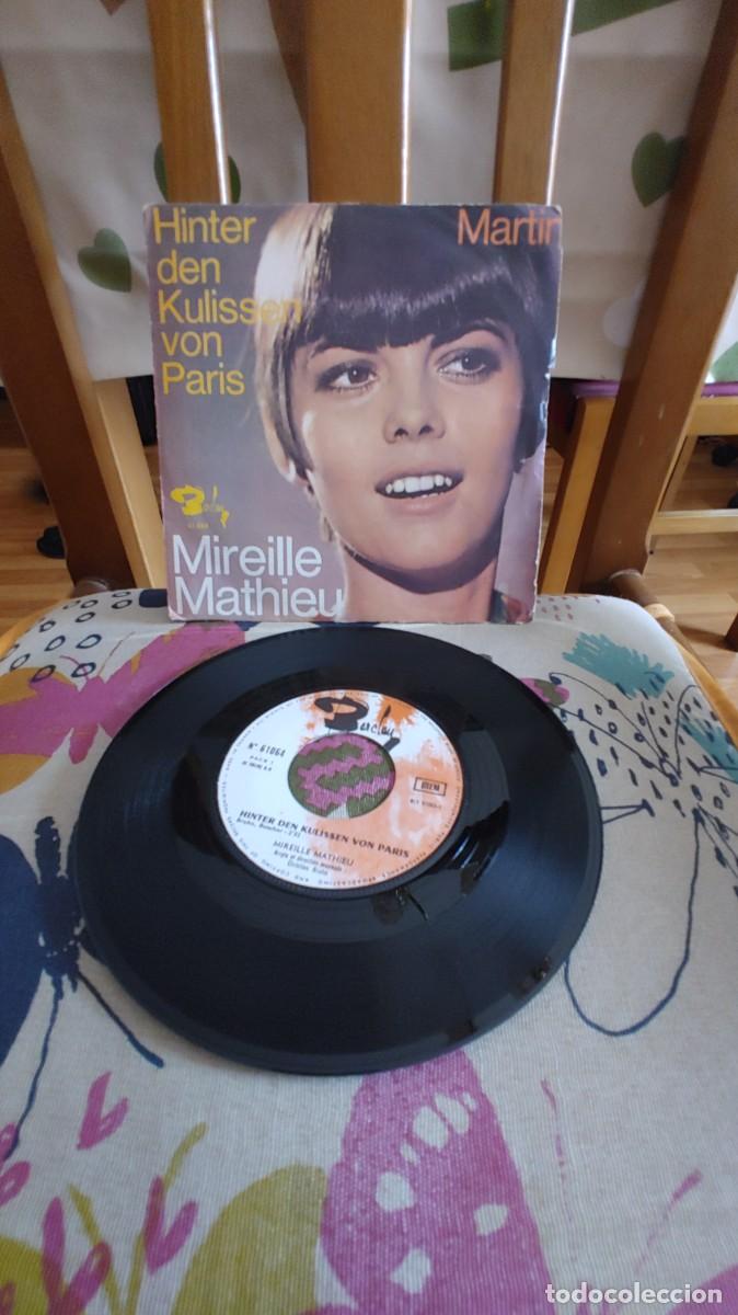 Discos de vinilo: MIREILLE MATHIEU-SINGLE HINTER DEN KULISSEN VON PARIS