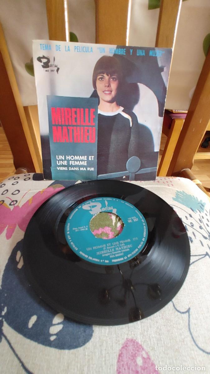 Discos de vinilo: MIREILLE MATHIEU-SINGLE UN HOMME ET UNE FEMME