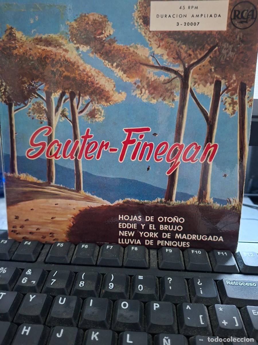 Discos de vinilo: SOUTER FINEGAN - HOJAS DE OTO&Ntilde;O - EP ESPA&Ntilde;OL DE VINILO - C - 39