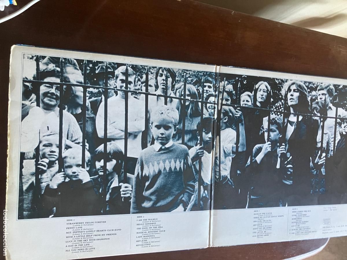 Discos de vinilo: THE BEATLES -DOBLE LP 1967-1970 - Foto 2