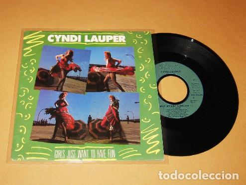 Discos de vinilo: CYNDI LAUPER - GIRLS JUST WANT TO HAVE FUN - SINGLE - 1983