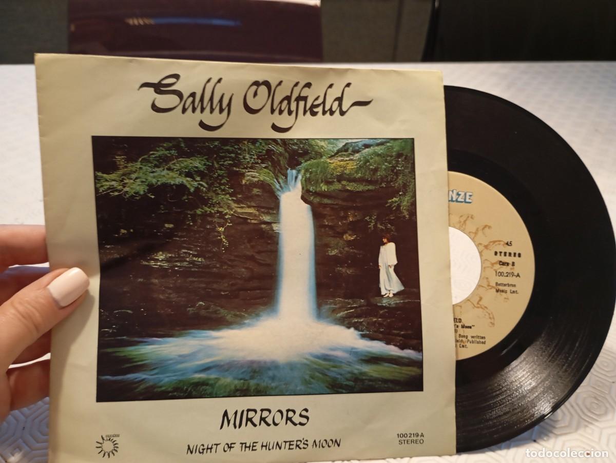 Discos de vinilo: Vinilo Single Sally Oldfield &ndash; Mirrors / Night of the Hunter's Moon