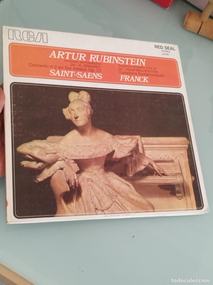 Discos de vinilo: Artur Rubinstein interpretando el Concierto n.&ordm; 2 en Sol menor, Op. 22 de Camille Saint. Vinilo lp.