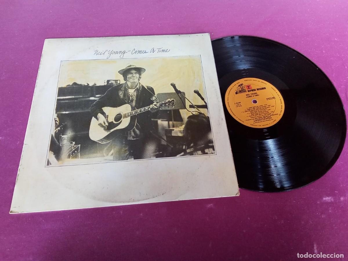 Discos de vinilo: NEIL YOUNG COMES A TIME 1978 LP L31 2 1