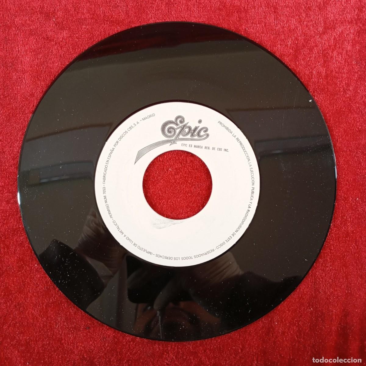 Discos de vinilo: ABBA - UNDER ATTACK - EPC A-3235 - SINGLE - DISCO VINILO / 3855 - Foto 5