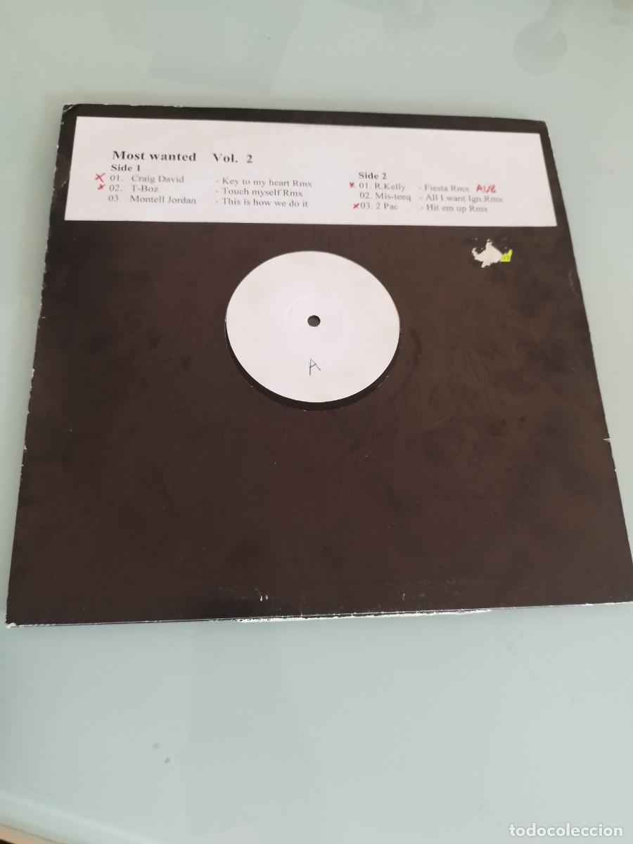 Discos de vinilo: Most wanted Vol. 2&rdquo; que incluye remixes de artistas como Craig David y R. Kelly.