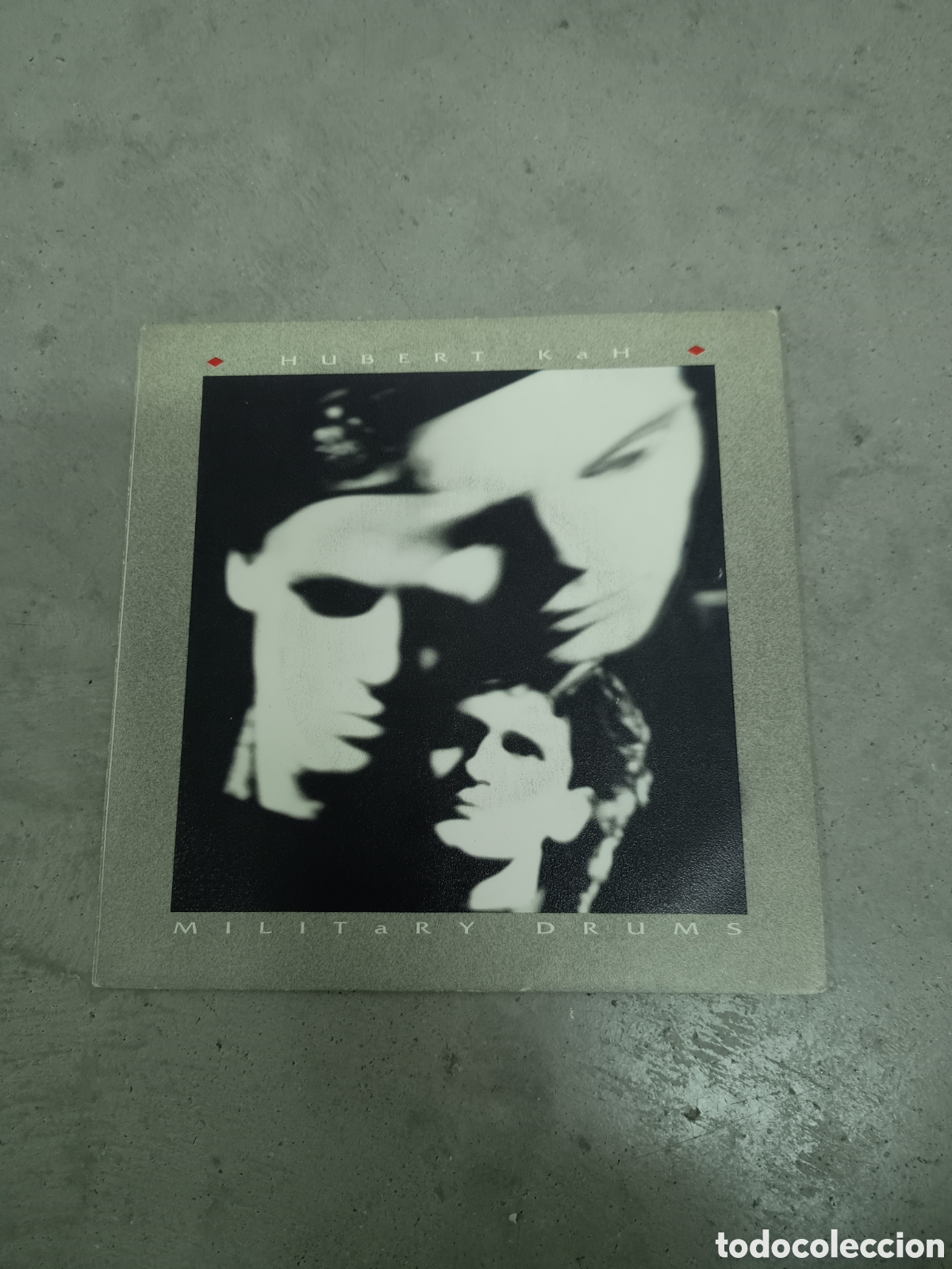 Discos de vinilo: SINGLE - HUBERT KAH - MILITARY DRUMS - 1987 - Foto 1
