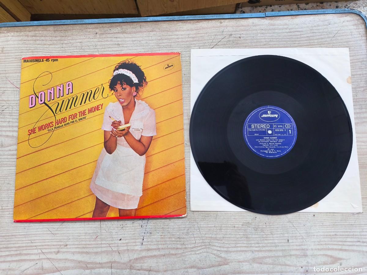 Discos de vinilo: Donna Summer - She Works Hard for the Money - Maxi Single