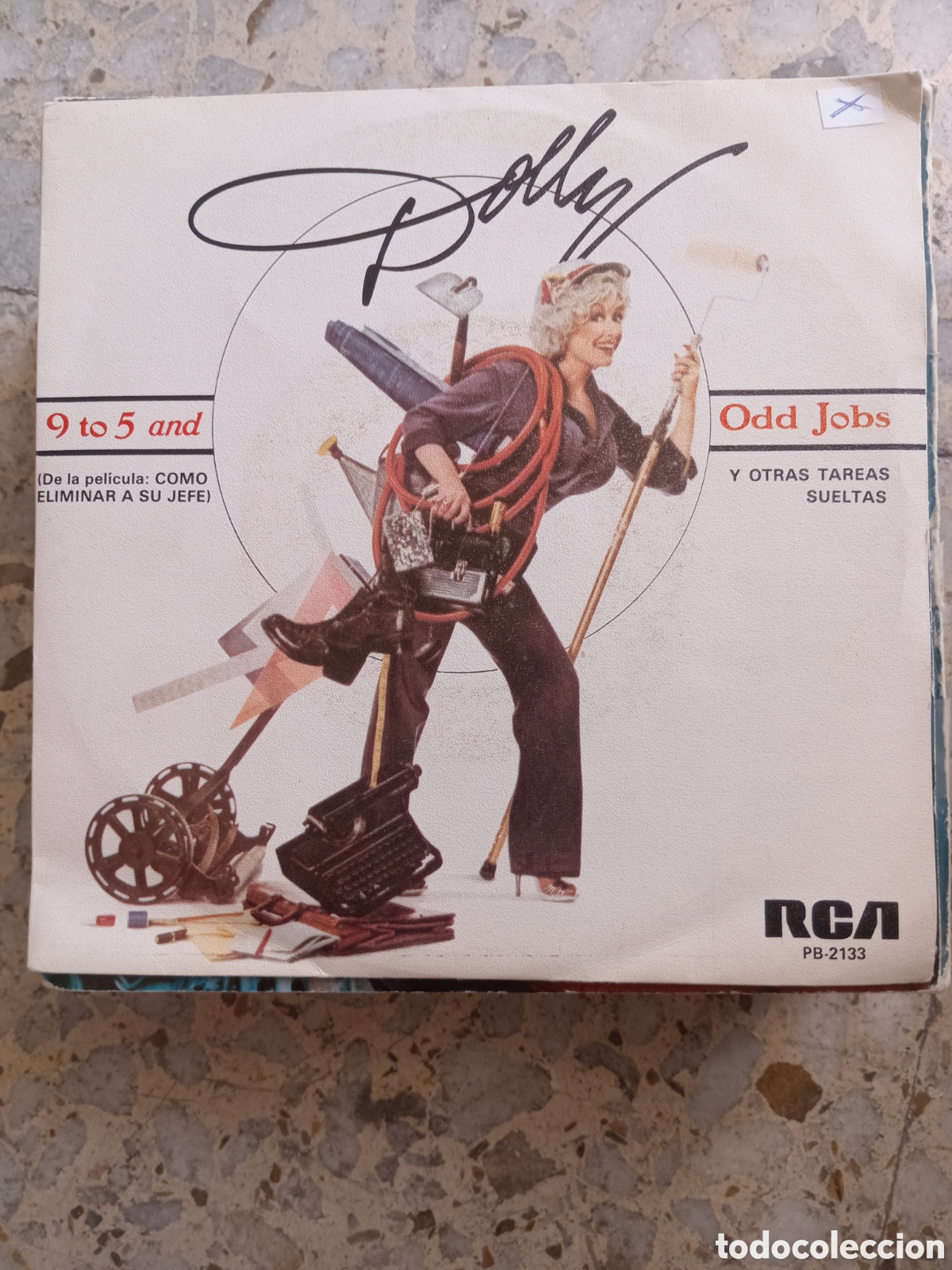 Discos de vinilo: SGL DOLLY PARTON 9 TO 5 SING FOR THE COMMON MAN 1980 COMO ELIMINAR A SU JEFE