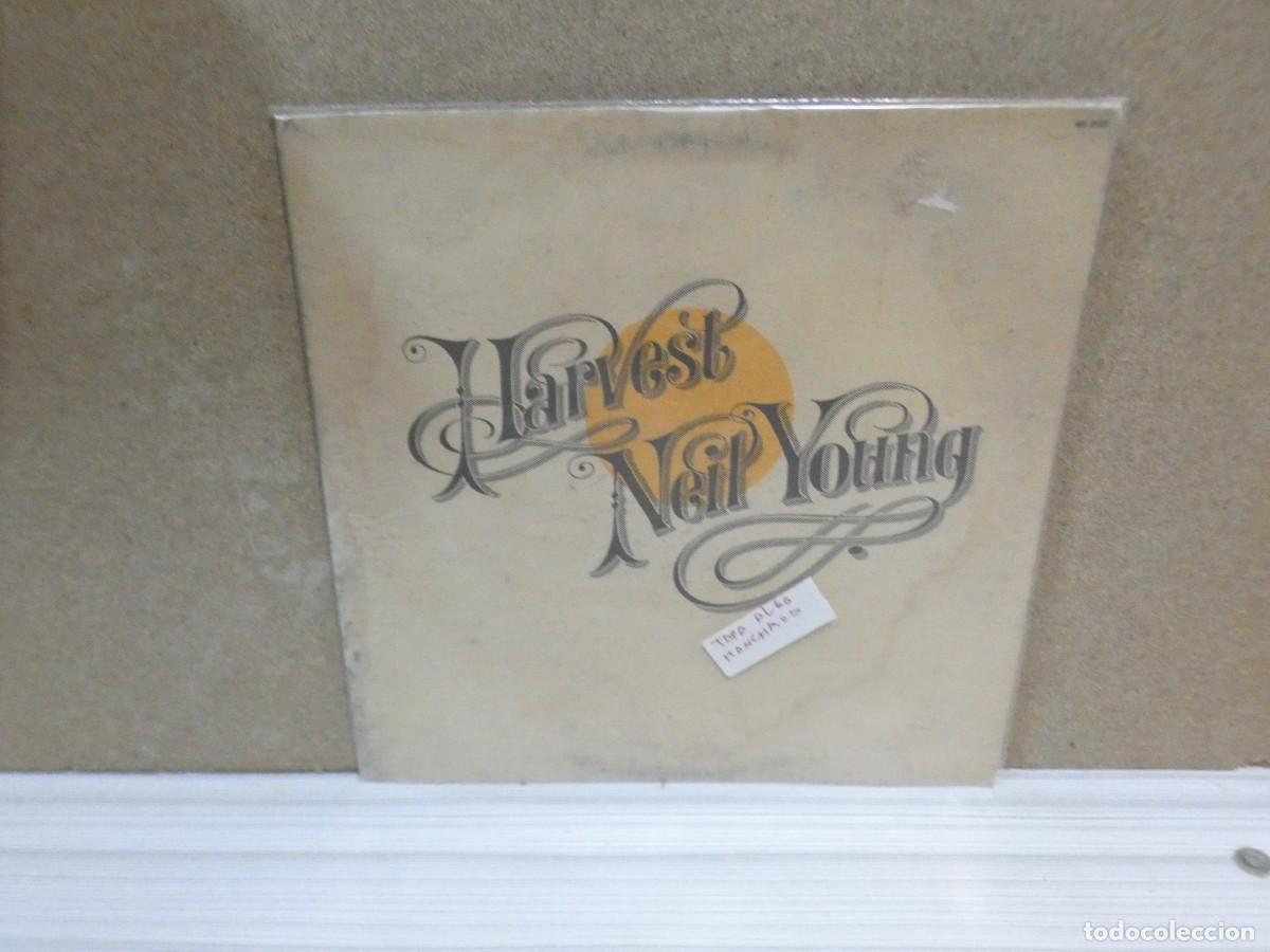 Vinyl records: ARKANSAS1980 PACC702 VINILO LEVE USO ESTADO CORRECTO HARVEST NEIL YOUNG TAPA ALGO MANCHADA