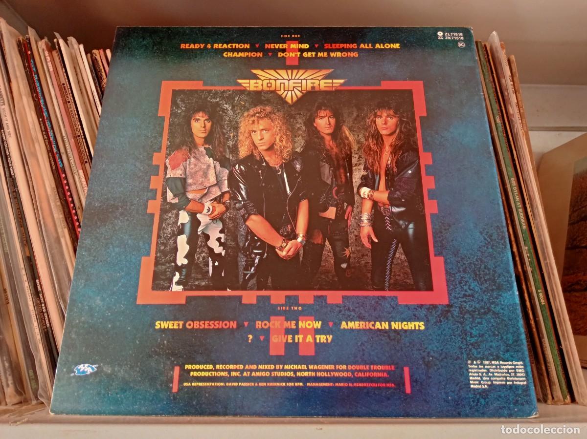 Discos de vinilo: Bonfire &ndash; Fire Works - LP Spain 1988 - Foto 2