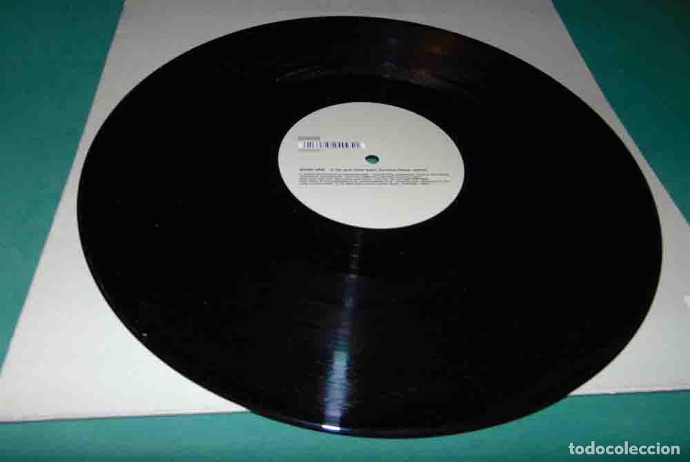 Discos de vinilo: NITZER EBB &lrm;&ndash; Let Your Body Learn / Control Im Here - MAXISINGLE UK 2002 - Foto 2