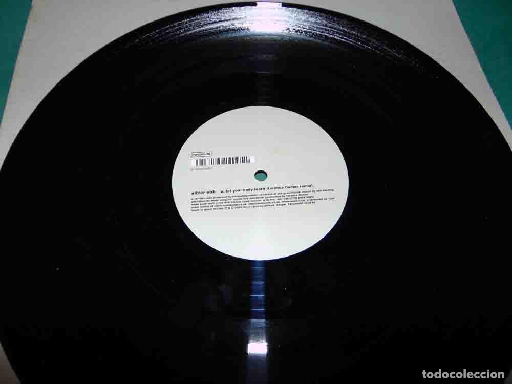 Discos de vinilo: NITZER EBB &lrm;&ndash; Let Your Body Learn / Control Im Here - MAXISINGLE UK 2002 - Foto 3