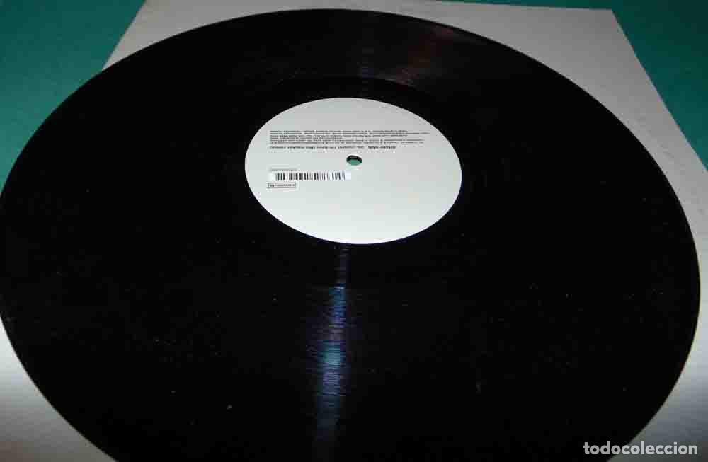 Discos de vinilo: NITZER EBB &lrm;&ndash; Let Your Body Learn / Control Im Here - MAXISINGLE UK 2002 - Foto 4