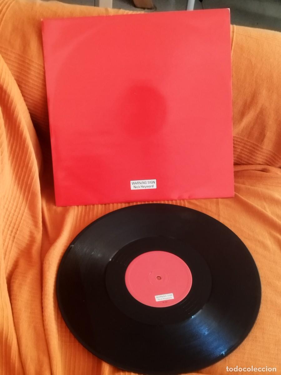 Discos de vinilo: NICK HEYWARD - WARNING SIGN SINGLE. Vinilo single 12&rdquo;.