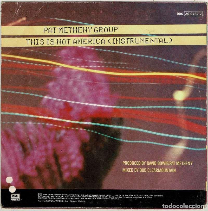 Discos de vinilo: David Bowie, Path Metheny Group - This Is Not America. Single - Foto 2