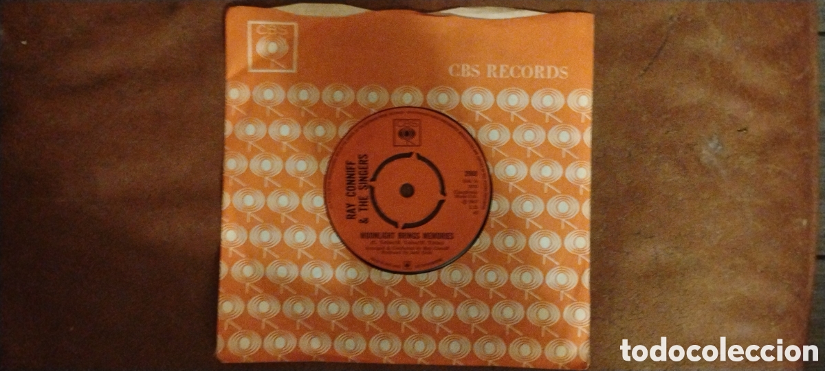 Discos de vinilo: RAY CLNNIFF & THE SINGERS-MOONLIGHT BRINGS MEMORIES-SINGLE-CBS/UK-KSA