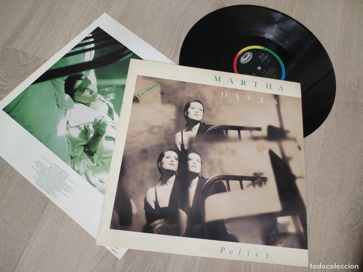 Discos de vinilo: MARTHA DAVIS - ( EX MOTELS ) - POLICY ..LP DE EMI- CAPITOL.. CON LETRAS DE 1987 - BUEN ESTADO