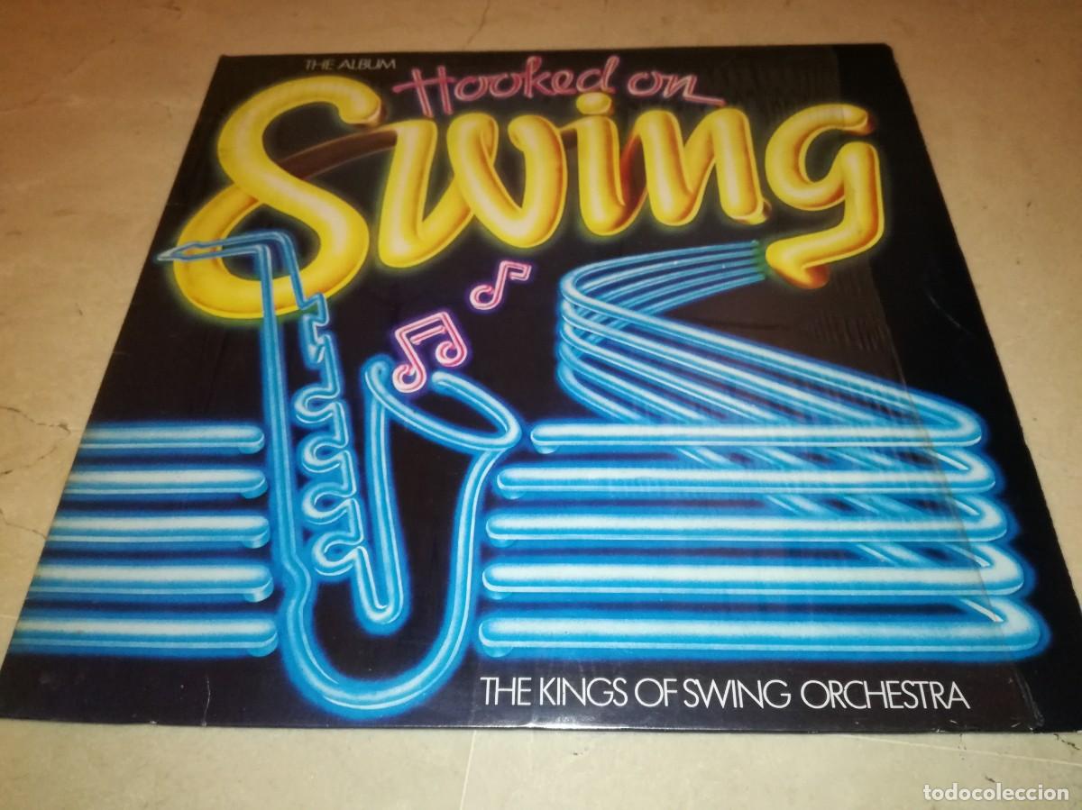 Discos de vinilo: HOOKED ON SWING-THE KINGS OF SWING ORCHESTRA-ORIGINAL ESPA&Ntilde;OL 1982-EN EXCELENTE ESTADO