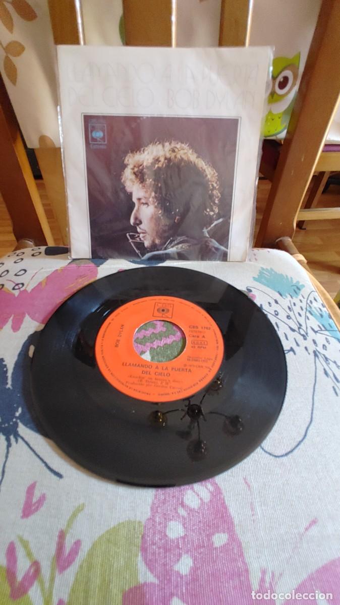 Discos de vinilo: BOB DYLAN-SINGLE LLAMANDO A LA PUERTA DEL CIELO