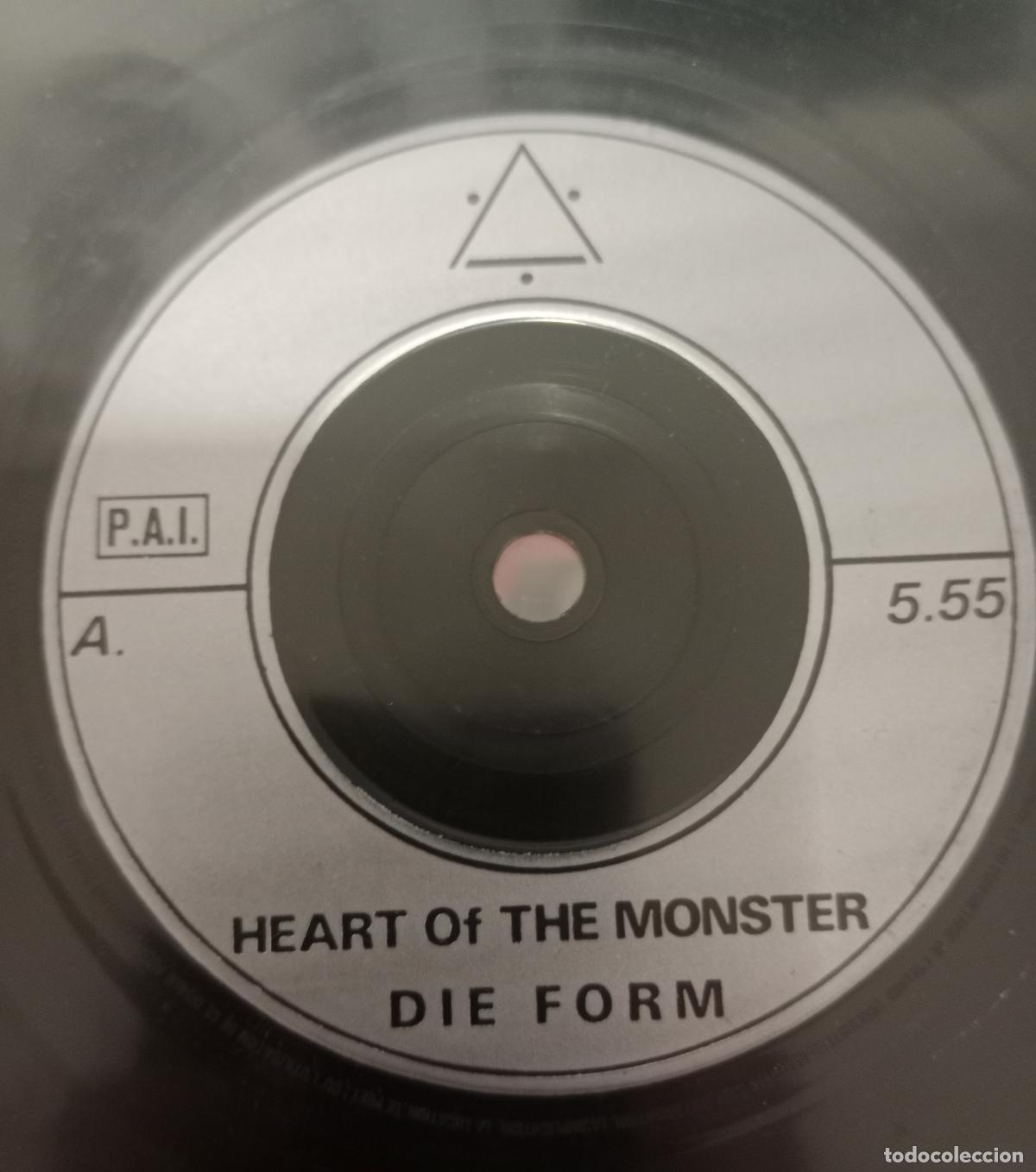 Discos de vinilo: Die Form &ndash; Heart Of The Monster / Pr&eacute;sence single Francia 1984