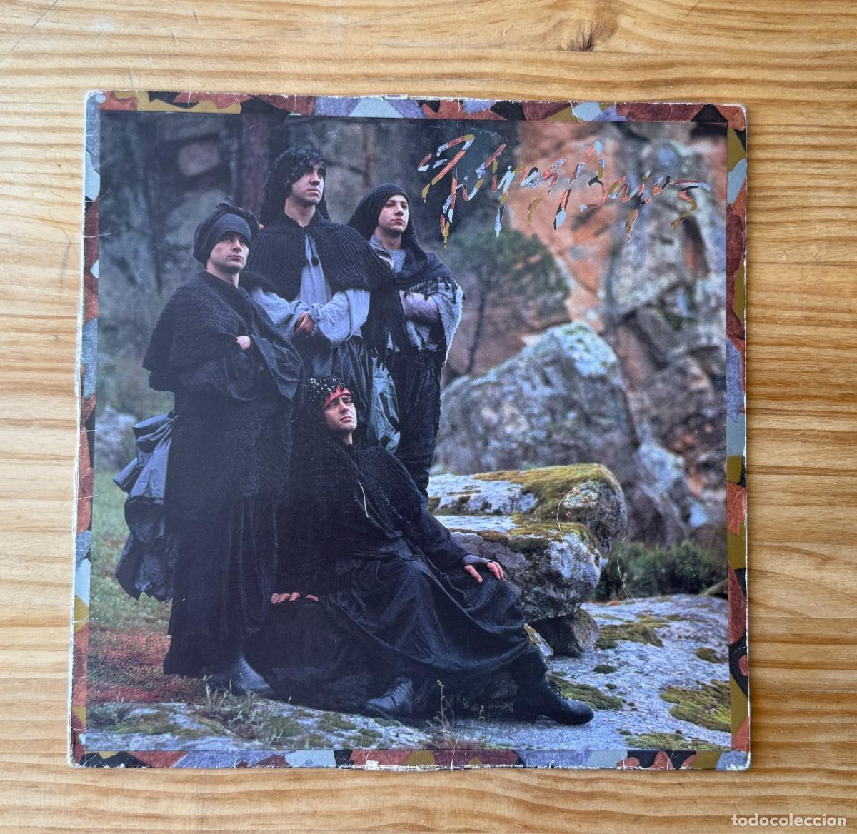 Disques de vinyle: Golpes Bajos &lrm;&ndash; A Santa Compa&ntilde;a. Spain 1984