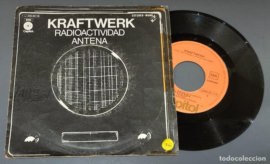 Discos de vinilo: Kraftwerk &lrm;- Radioactividad/Antena - 7&rdquo; Single, Capitol ref. 1 J 006-82.119. Ed. espa&ntilde;ola 1976.