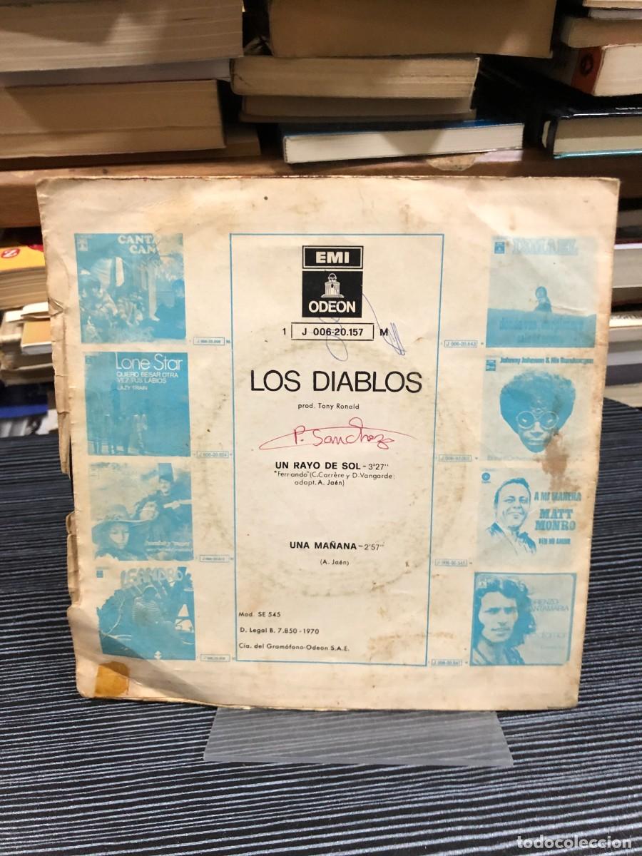 Discos de vinilo: Un rayo de sol / Una ma&ntilde;ana Los Diablos - Foto 2