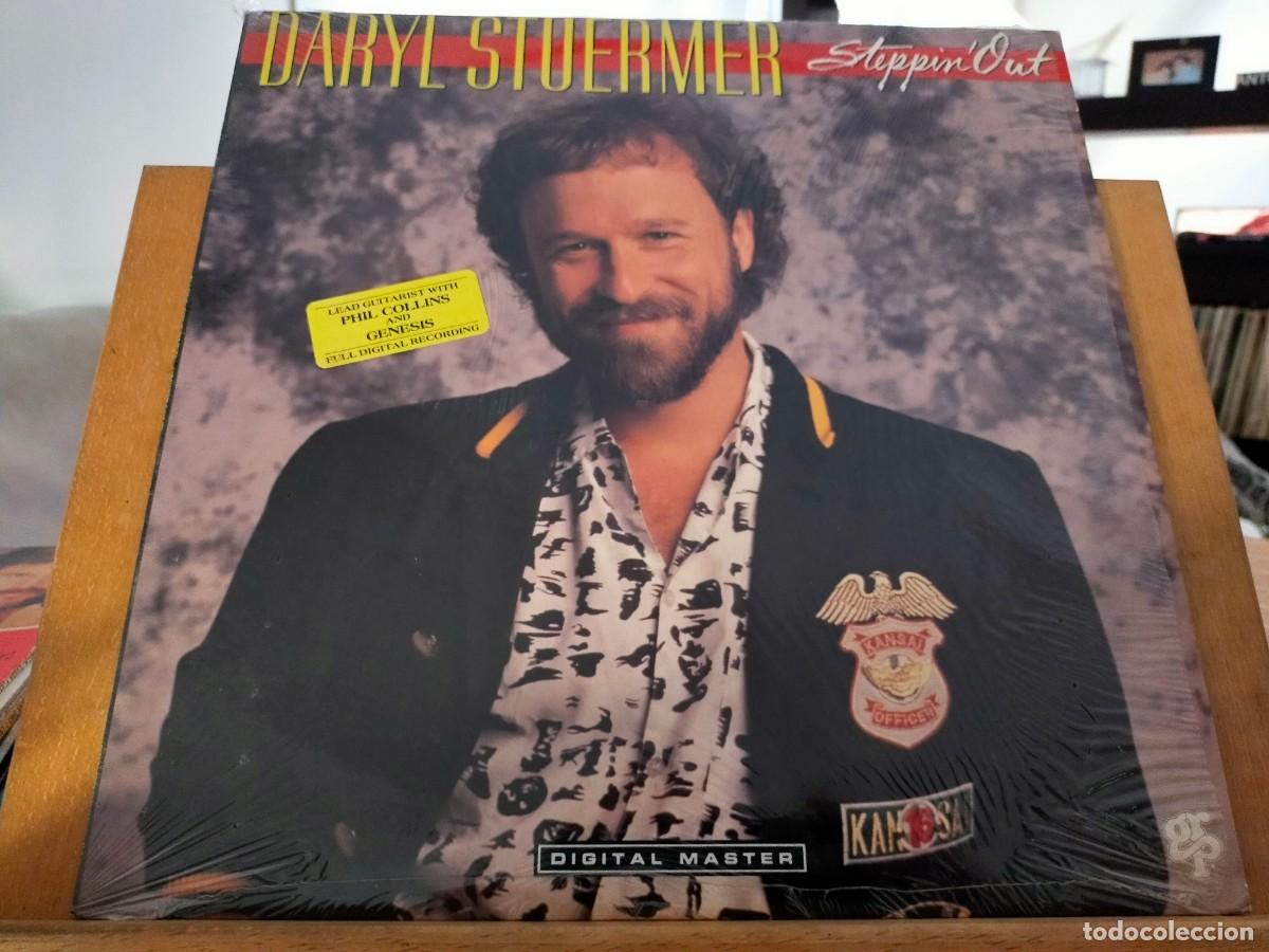 Discos de vinilo: DARYL STUERMER. STEPPIN&acute; OUT. GRP RECORDS. 8 TEMAS. GUITARRA Y BAJO DE G&Eacute;NESIS VER DESCRIPCI&Oacute;N. 1988