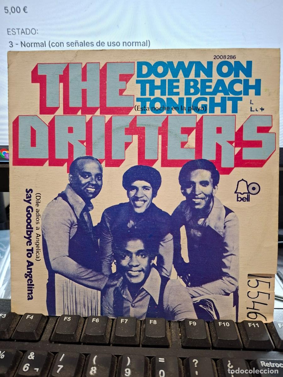 Discos de vinilo: THE DRIFTERS - DOWN ON THE BEACH TONIGHT - SINGLE DE VINILO - C-67
