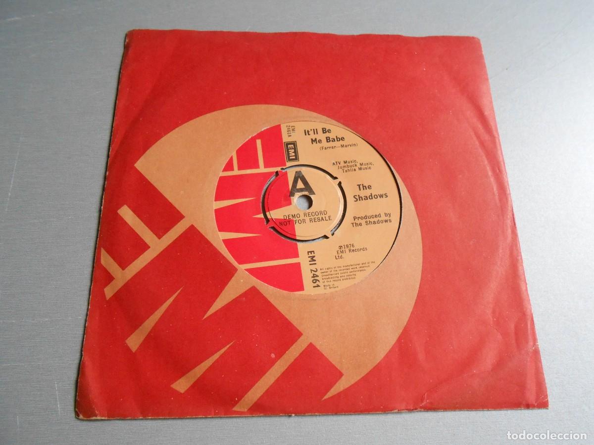 Discos de vinilo: SHADOWS, THE, SG, IT&acute;LL BE ME BABE + 1, A&Ntilde;O 1976, EMI 2461 SIN PORTADA, GT. BRITAIN